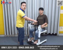 Xe Lăn Hai Cánh Nâng Hạ Bệnh Nhân - Piston Thủy Lực Cao Cấp 10 xe lăn có bô vệ sinh