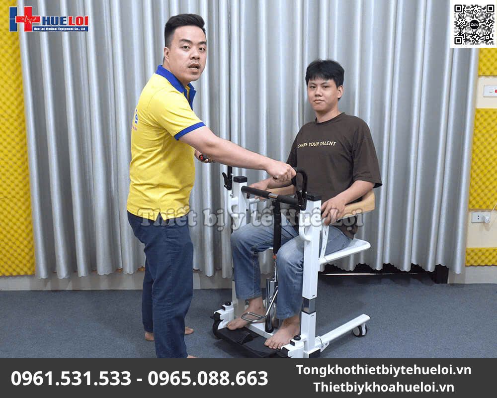 Xe Lăn Hai Cánh Nâng Hạ Bệnh Nhân - Piston Thủy Lực Cao Cấp 20 xe lăn có bô vệ sinh