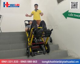 xe lăn có chức năng leo cầu thang